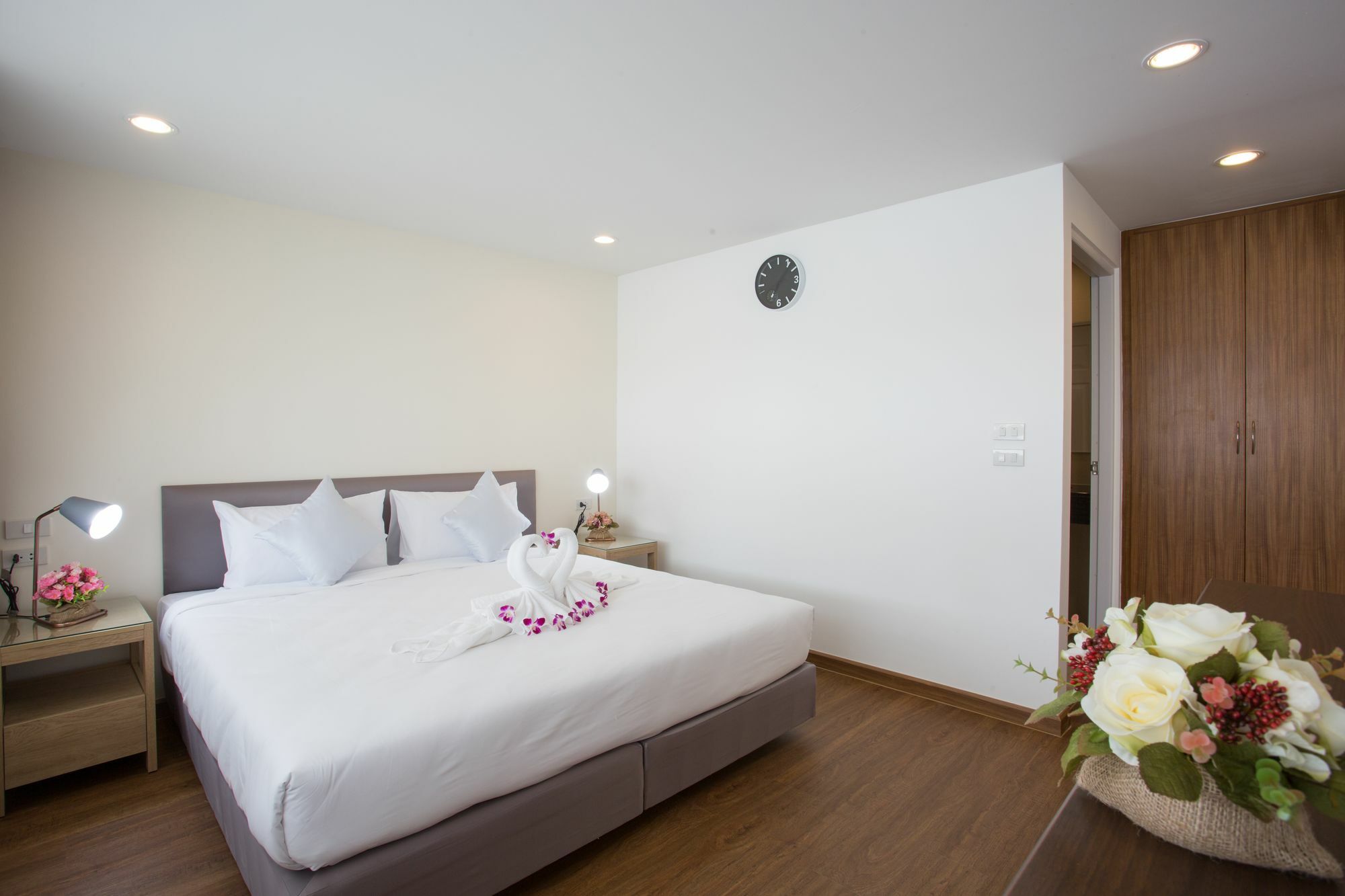 The Suites Apartment & Residence Patong Eksteriør bilde